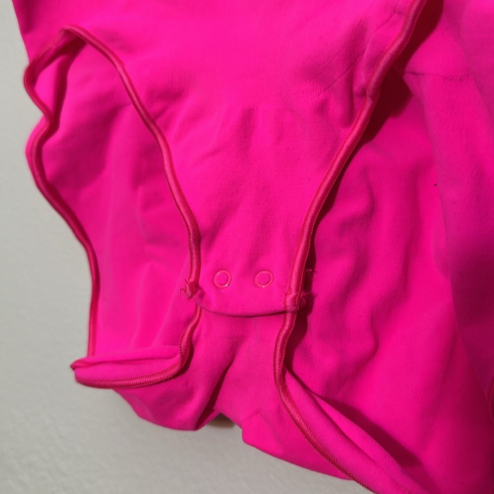 SKIMS 4X/5X SEAMLESS SCULPT Sculpting Bodysuit with Snaps Flamingo pink - Picture 10 of 11